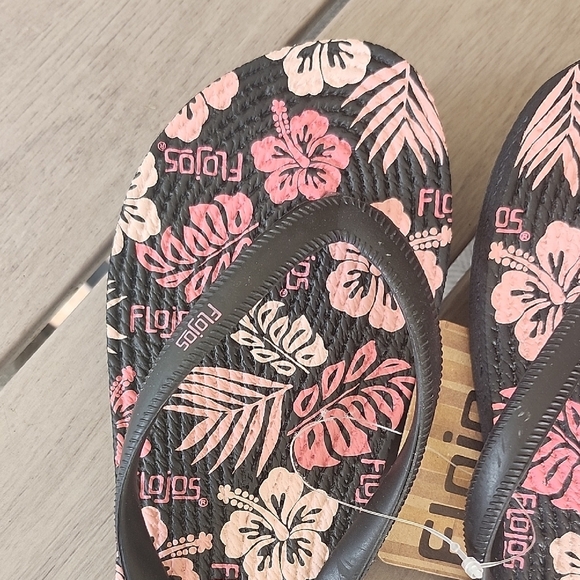 Flip Flops Flojos Floral Patterned - Picture 7 of 7
